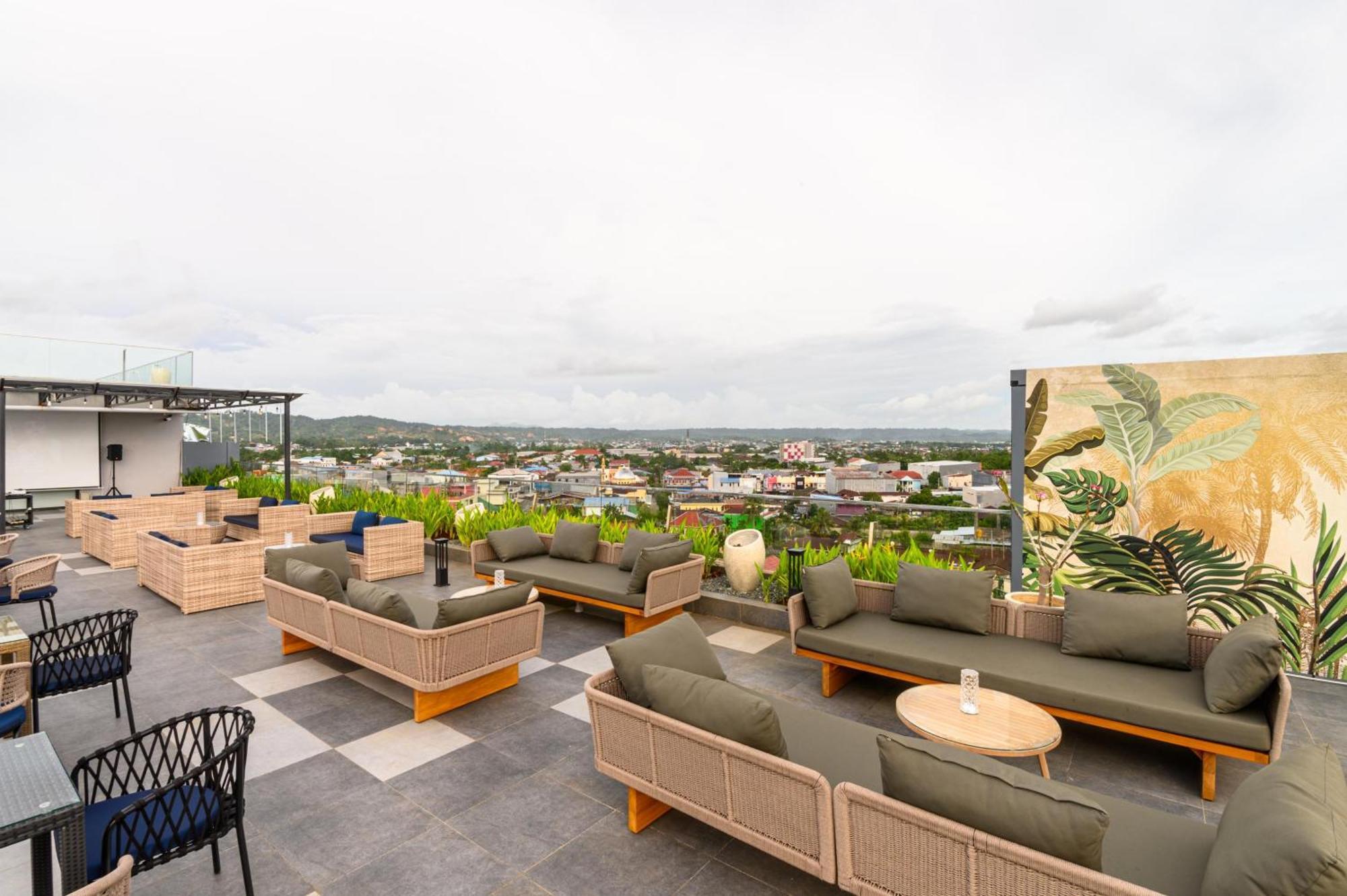 Aston Sorong Hotel & Conference Center Exterior photo
